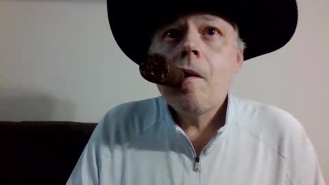 Snapshot of texancigar chatting on 11/03/25, 04:58 texancigar online show from 11/03/25, 04:58