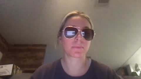 Snapshot of texas_blonde chatting on 09/19/25, 12:34 Daphne Summers online show from 09/19/25, 12:34