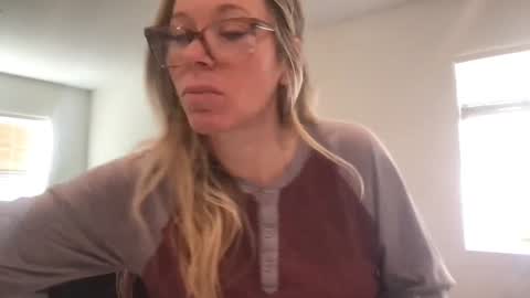 Daphne Summers online show from 11/22/25, 03:44