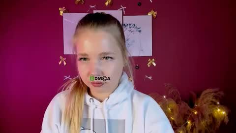 Snapshot of teya_starling chatting on 12/19/25, 09:38 teya_starling online show from 12/19/25, 09:38