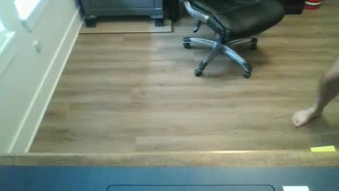 Snapshot of tfm138 chatting on 05/12/26, 04:04 tfm138 online show from 05/12/26, 04:04