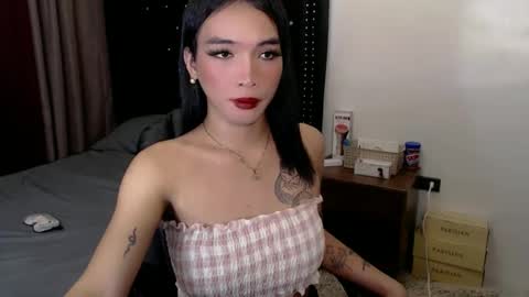 Snapshot of tgirl_jasmine1 chatting on 02/08/25, 10:29 Vanessa online show from 02/08/25, 10:29