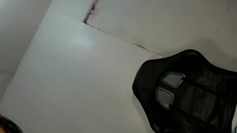 Luna online show from 03/12/25, 10:07