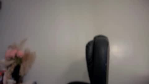 Luna online show from 03/04/26, 04:29