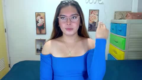 tgirlselena online show from 11/10/25, 08:52