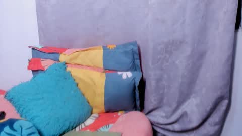 Snapshot of thaimy_ chatting on 11/13/25, 01:59 thaimy_ online show from 11/13/25, 01:59