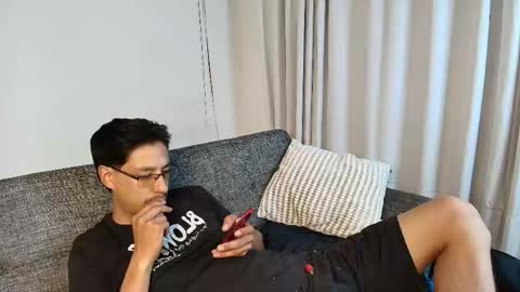 T H A I S  online show from 05/15/26, 11:23