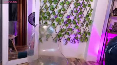 thalia  online show from 02/28/25, 06:21