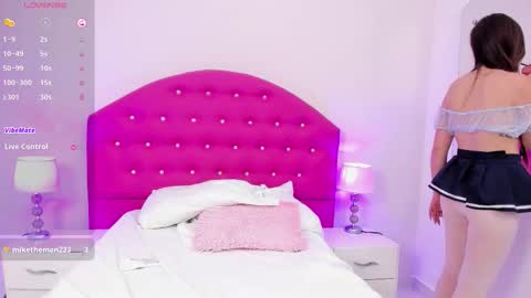 Thalia  online show from 11/22/25, 08:30