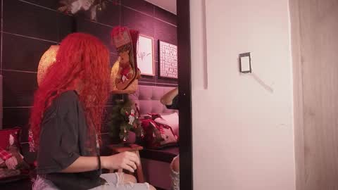 Thalia online show from 12/22/25, 12:57