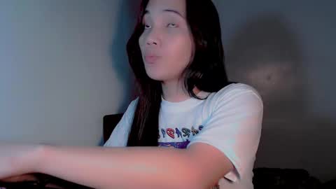 Snapshot of thalia_sunshine chatting on 02/10/25, 12:19 Thalia online show from 02/10/25, 12:19