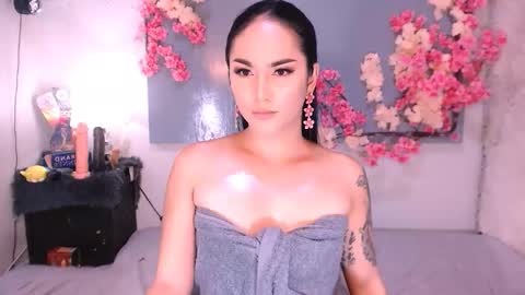 Thalia online show from 10/18/25, 10:38