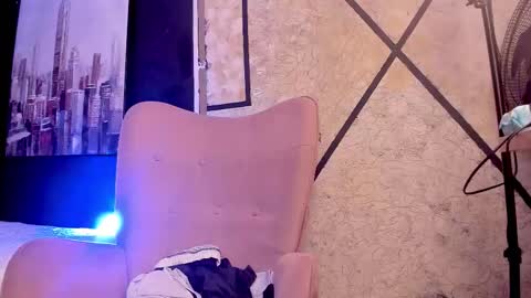 Thalia online show from 12/04/25, 05:28