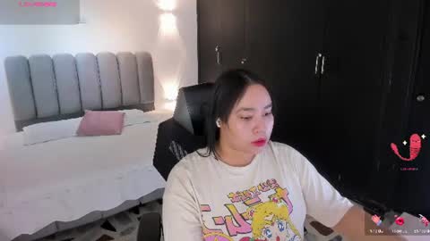 Snapshot of thaliabrooks_ chatting on 07/19/26, 04:27 Thalia online show from 07/19/26, 04:27