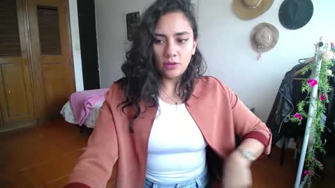    online show from 02/10/25, 09:04