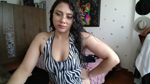 Snapshot of thaliacooper chatting on 06/28/26, 06:58 online show from 06/28/26, 06:58