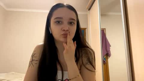 Yumi online show from 02/23/26, 03:09