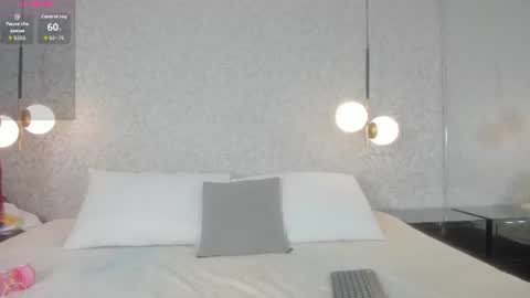 Snapshot of thalira_angels chatting on 06/12/26, 05:45 THALIRA ANGELS online show from 06/12/26, 05:45