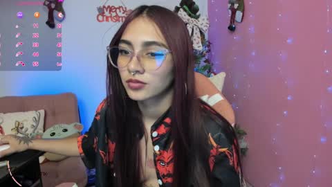 Snapshot of thamara_cooper_ chatting on 12/17/24, 08:34 thamara_cooper_ online show from 12/17/24, 08:34