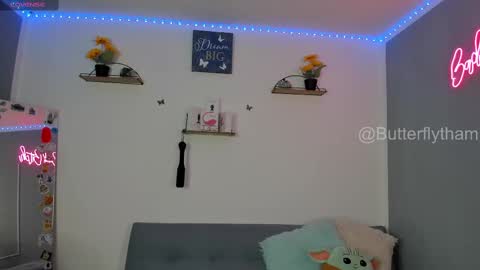 Snapshot of thamara_cooper_ chatting on 02/14/25, 01:13 thamara_cooper_ online show from 02/14/25, 01:13