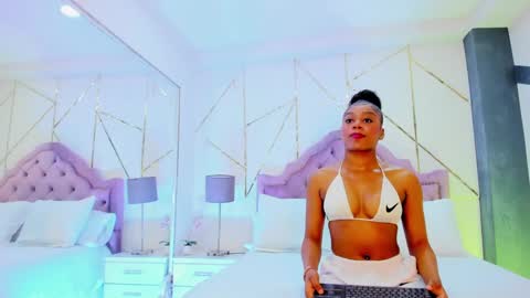 Thamara Fox online show from 12/03/24, 04:25