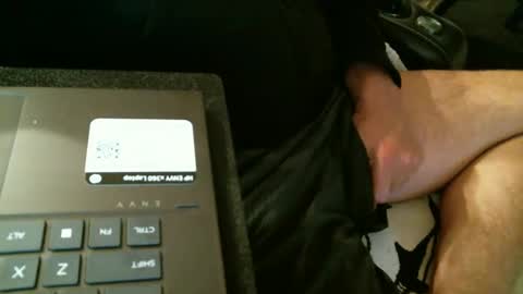 Snapshot of thameslee chatting on 12/20/24, 03:14 Thames online show from 12/20/24, 03:14