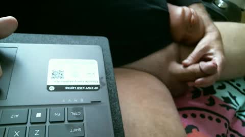 Snapshot of thameslee chatting on 12/22/24, 05:53 Thames online show from 12/22/24, 05:53