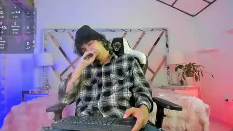 thanier_18 online show from 04/16/26, 07:14