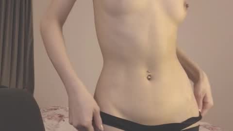 thanos_world1321002 online show from 10/04/25, 05:44