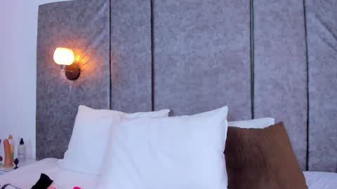 thara webstter online show from 11/28/25, 11:46