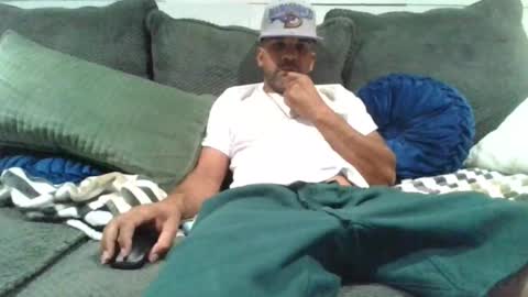 Snapshot of thatazguyaz chatting on 10/28/25, 09:46 thatazguyaz online show from 10/28/25, 09:46