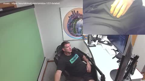 Snapshot of thaterkman chatting on 10/28/25, 05:37 thaterkman online show from 10/28/25, 05:37