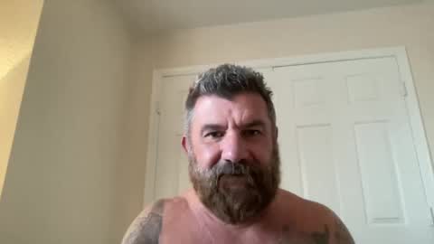 Snapshot of thatguybearded chatting on 02/10/25, 04:04 ThatGuyBearded online show from 02/10/25, 04:04