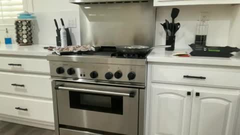 thatoneblondee online show from 09/18/25, 01:40