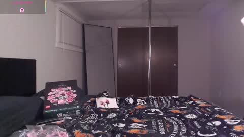 Snapshot of thatwitch710 chatting on 02/20/26, 06:26 Thatwitch710 online show from 02/20/26, 06:26