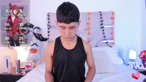 Thayler  online show from 10/02/25, 11:17