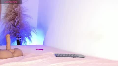 sofia online show from 11/29/25, 12:02