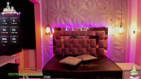 Snapshot of the_cat_girl_ chatting on 12/20/24, 01:03 i am Cat online show from 12/20/24, 01:03