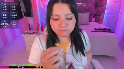 Snapshot of the_cat_girl_ chatting on 03/06/25, 10:04 i am Cat online show from 03/06/25, 10:04