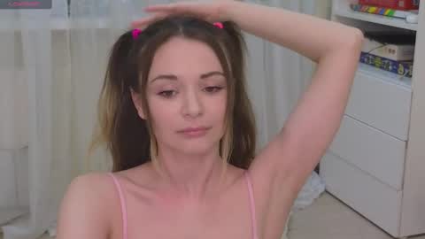 Snapshot of the_dancing_muse chatting on 02/27/25, 08:17 Sweety Katy online show from 02/27/25, 08:17