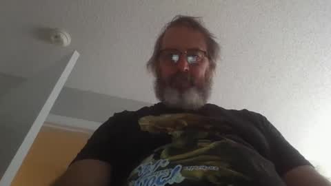 Snapshot of the_diddler1 chatting on 05/16/26, 05:34 The Diddler1 online show from 05/16/26, 05:34