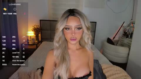 Snapshot of the_enchantressxx chatting on 01/13/25, 10:03 nabi butterfly online show from 01/13/25, 10:03