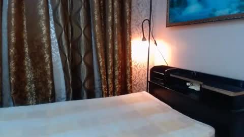 Snapshot of the_girl_nxt_door chatting on 11/19/25, 02:55 samm online show from 11/19/25, 02:55