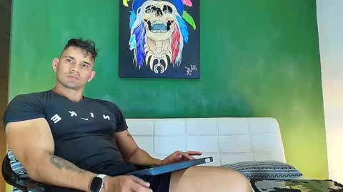 SCOTT  THEO  KAMERON  GENDERSON online show from 04/04/26, 07:55