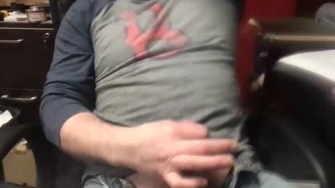 Snapshot of the_johnny_bravo chatting on 12/18/24, 07:52 BarryMcCockiner online show from 12/18/24, 07:52