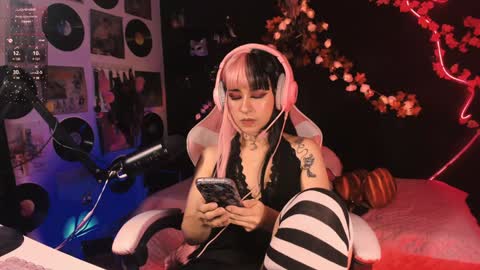 ...  ... online show from 12/10/24, 10:28