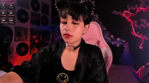 ...  ... online show from 01/22/25, 07:03