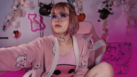 ...  ... online show from 02/22/25, 07:56