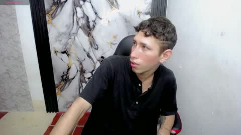 the_latin_boy02 online show from 12/17/25, 03:23