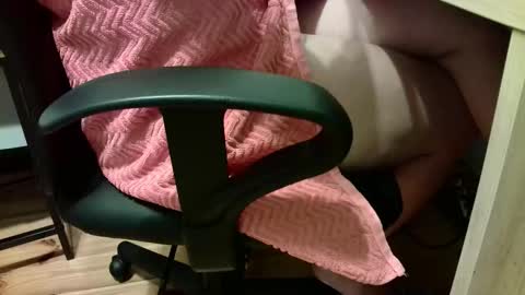 Stephan 34  Cassandra 25 online show from 10/27/25, 10:14